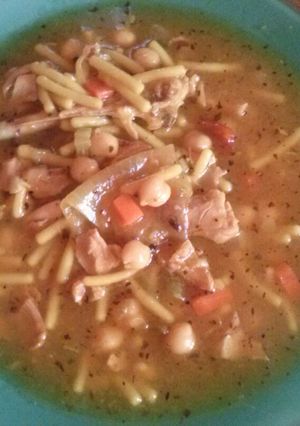 Una foto de Fideos con verdura y carne
