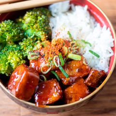 Sticky Miso Honey Crispy Tofu 🍯 A picture of Sticky Miso Honey Crispy Tofu 🍯.