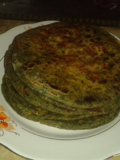 A picture of Spinach moong dal paratha.