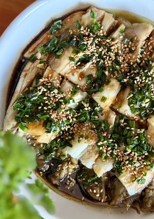Hình của món 🌱 Cà Tím Nướng Sốt Hẹ.