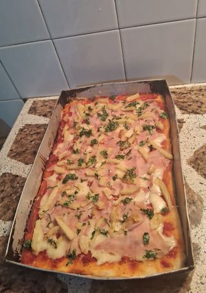 Una foto de Pizza estilo bomba