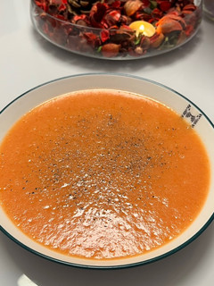 Una foto de Crema de Tomate con Papas