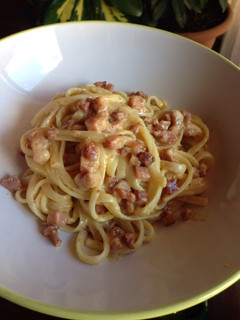 Una foto de Tallarines carbonara