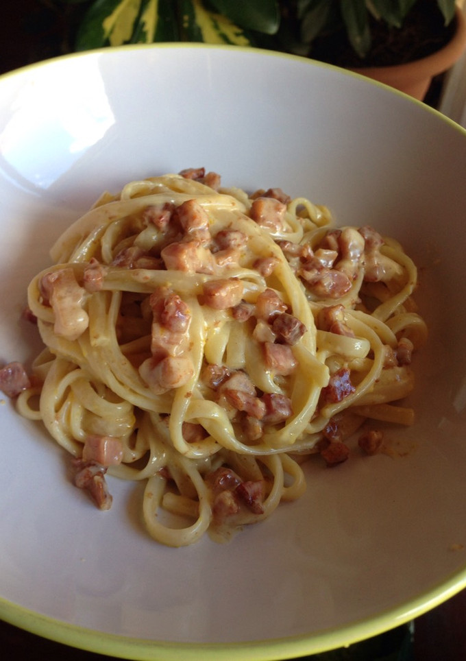 Una foto de Tallarines carbonara