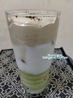Foto resep Avocado Dalgona Coffee