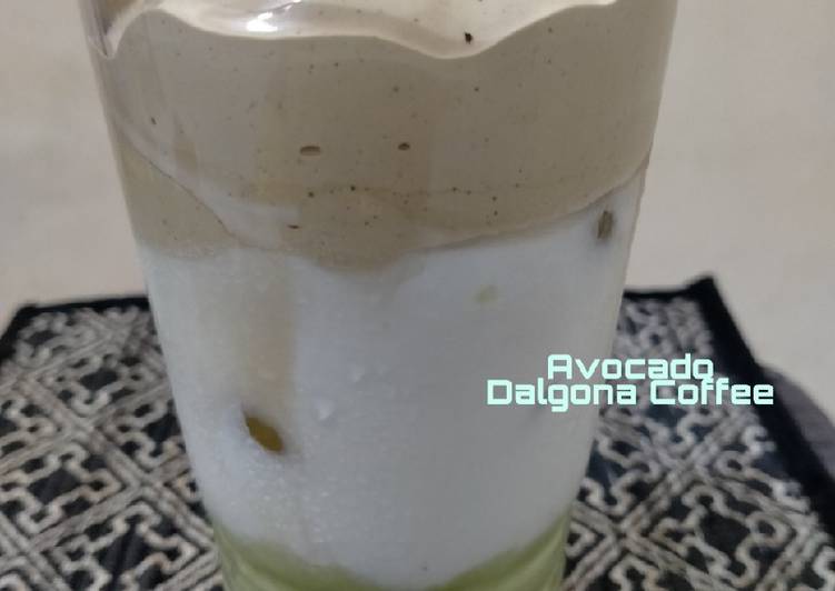 Resep Avocado Dalgona Coffee Anti Gagal