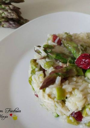 A picture of Risotto with Asparagus and Cranberries.