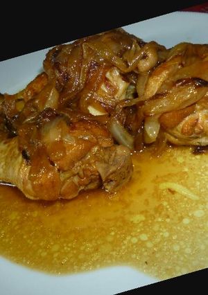 Una foto de Pollo encebollado 😊