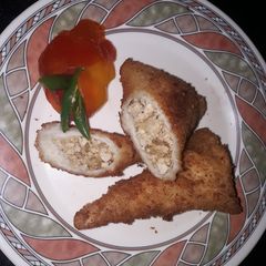 A picture of Tasty chicken bread cone.