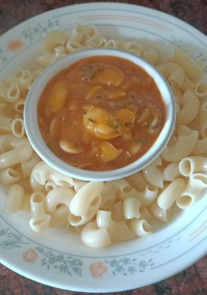 A picture of Lima Beans With Macaroni.