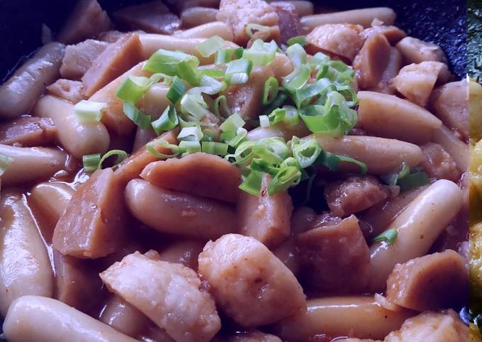 Bagaimana Membuat Tteobokki ala aq (Rice cake dari tep ketan + terigu) yang Lezat Sekali