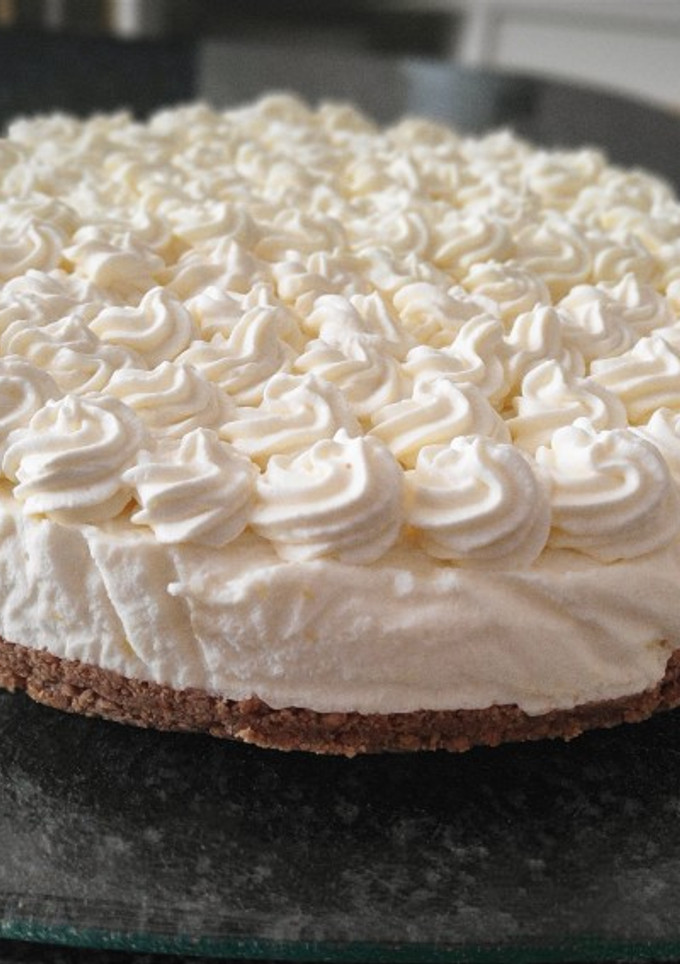 Una foto de Tarta de limón sin horno (lemon pie)