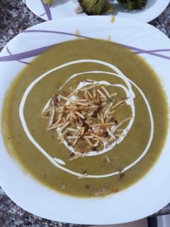 Una foto de Crema de arvejas 🍲