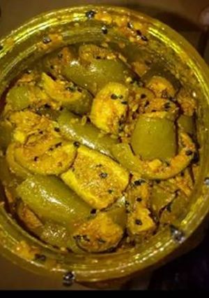आम का अचार (Aam ka achar recipe in Hindi) रेसिपी मुख्य फोटो