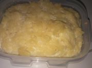 Una foto de arroz con leche y canela cremoso o