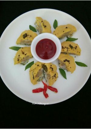 A picture of Potato cheese dhokla sandwich.