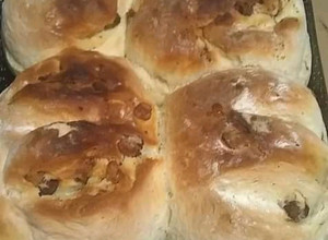 Una foto de Pan casero con chicharrón