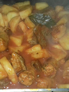 Una foto de Estofado de carne con chorizo