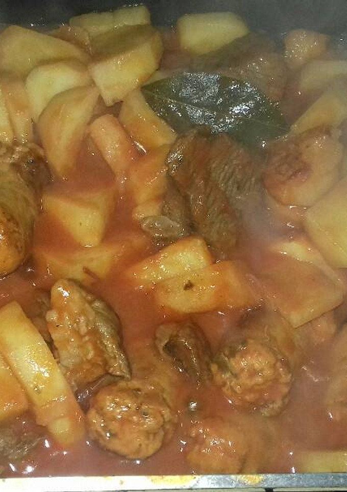 Una foto de Estofado de carne con chorizo