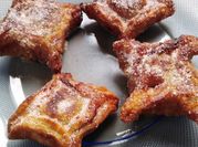 Una foto de masa pastelitos dulces