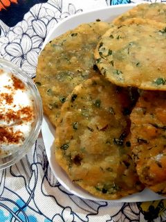 मेथी की पूरी (Methi ki puri recipe in Hindi) रेसिपी मुख्य फोटो