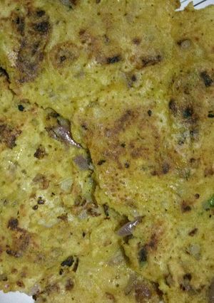 A picture of Besan chilla.