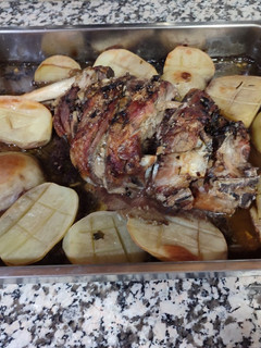 Una foto de Pierna de cordero al horno