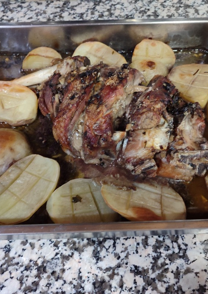 Una foto de Pierna de cordero al horno