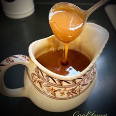 A picture of Turkey Gravy.