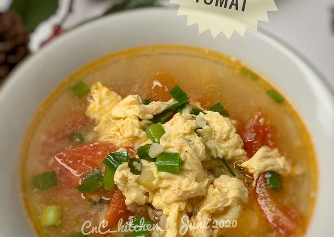 Resep Sup Telur Tomat oleh Wiwiek H Ginting Cookpad