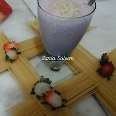 A picture of Strawberry Shake.