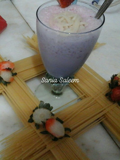 A picture of Strawberry Shake.