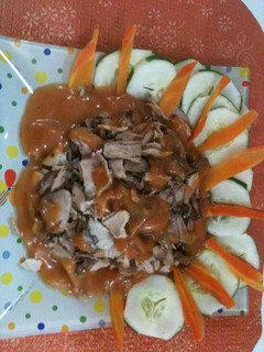 Una foto de Bonito con Salsa de Vita Nova y Mantequilla