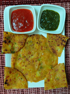 આલુ પરાઠા (Aloo ParathaREcipe In Gujarati) રેસીપી મુખ્ય ફોટો