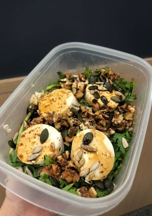 Hình của món Salad tần ô.