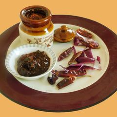 A picture of Schezwan sauce.
