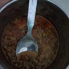 A picture of Kali malka dal.