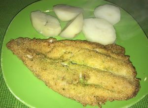 Una foto de Merluza verde frita