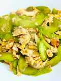 แตงกวาผัดไข่