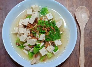 Foto resep Daun Selada masak Kuah