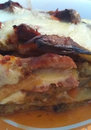 Una foto de Lasagna de berenjenas rellena con estofado de roast beef