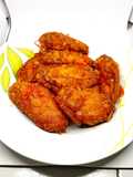 Spicy wings "kriuk di luar juicy di dalam" (Sayap goreng pedas)