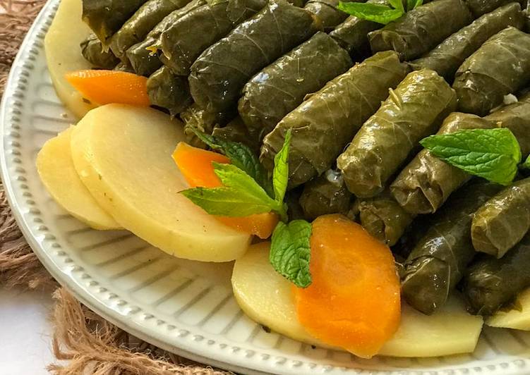 ورق العنب بالزيت
