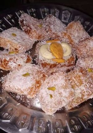 ब्रेड मिठाई(bread ki mithai ki recipe in hindi) रेसिपी मुख्य फोटो