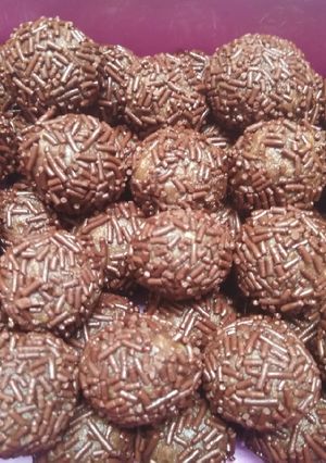 Foto resep Bola-bola coklat misis