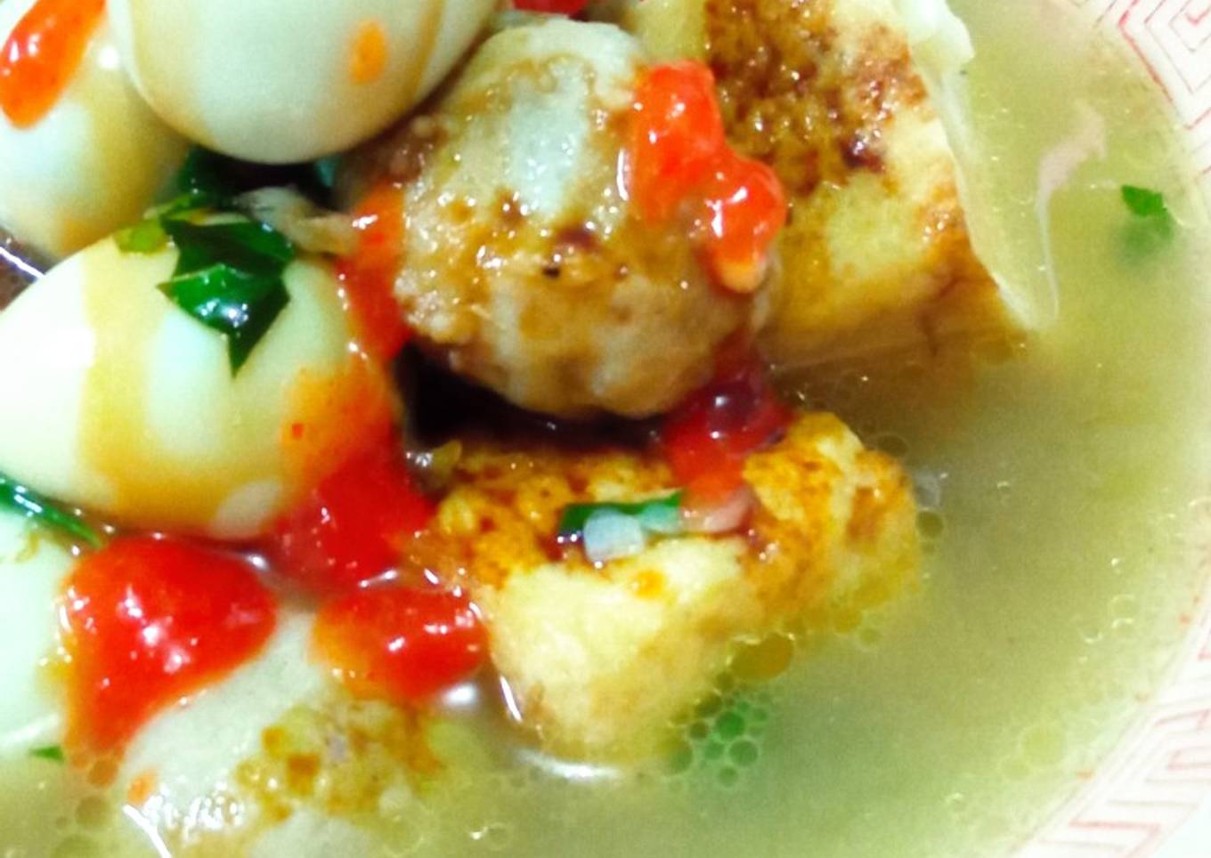 Bakso dan telur puyuh