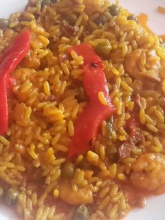 Una foto de Arroz con gambas y jamón