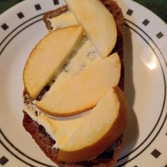 A picture of Pear on Brie Toast.