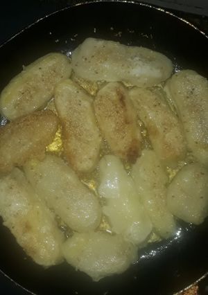 Hình của món Món bánh chuối chiên vừng thơm giòn.
