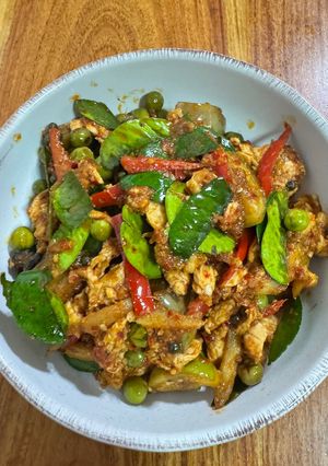 รูปของ ไก่ผัดเผ็ด